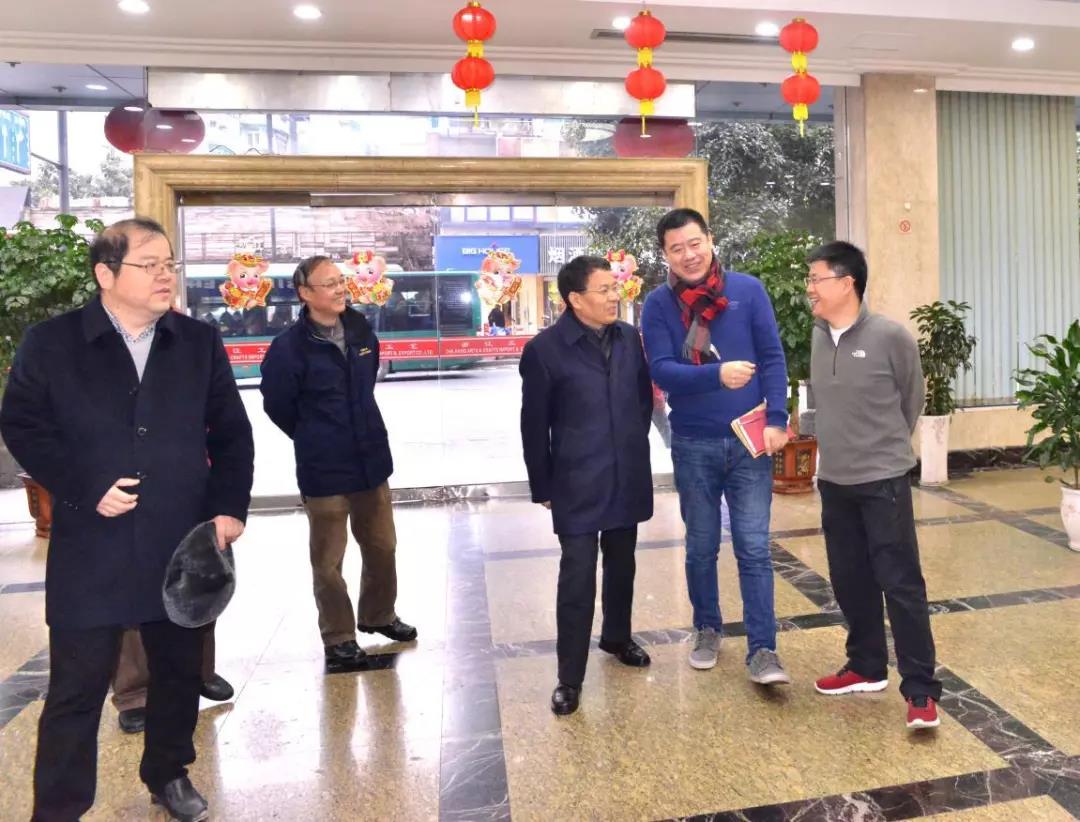1550130186218207.jpg 徐旭阳副总带队走访工艺品公司.jpg