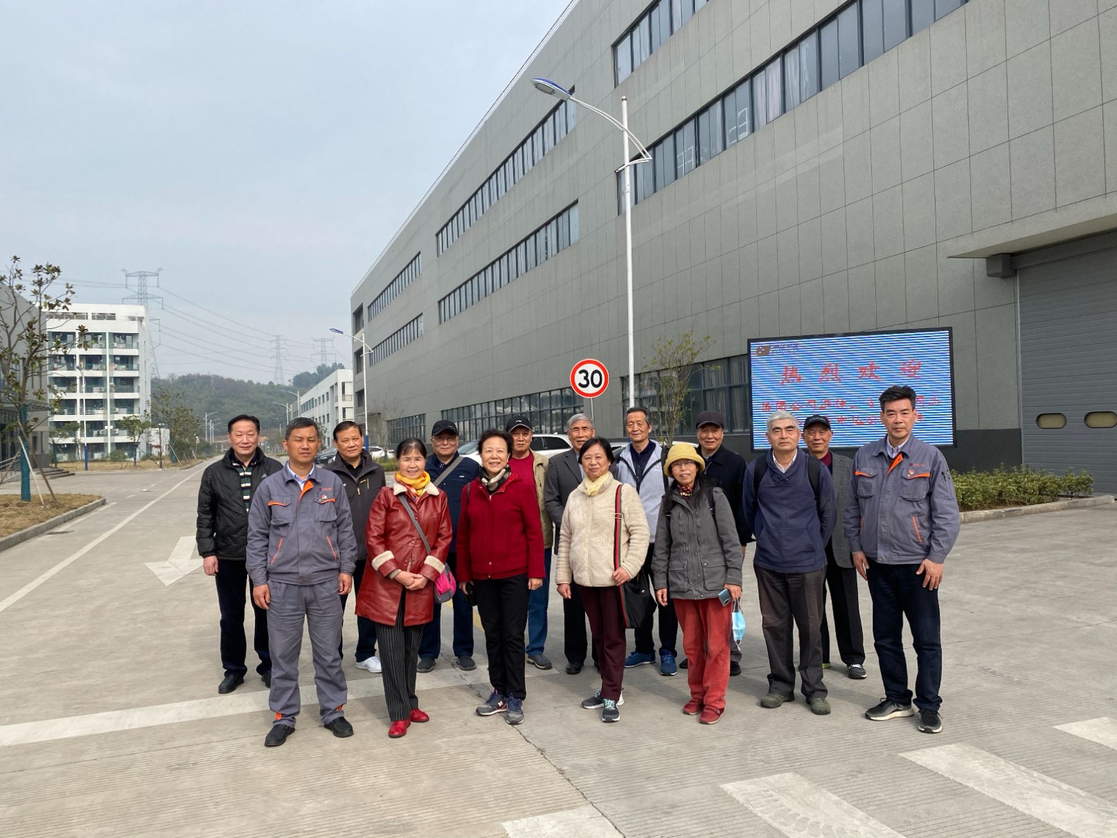 1637199995541920.jpg adb2e56ff8cde609fafebdd72f205b4.jpg