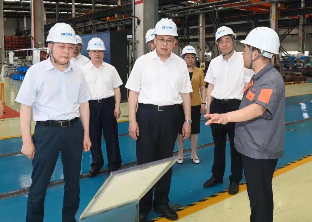 1668147074810538.jpg 省委书记袁家军调研开云网页版申达机器公司.jpg