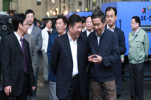 毛光烈副省长一行视察申达公司