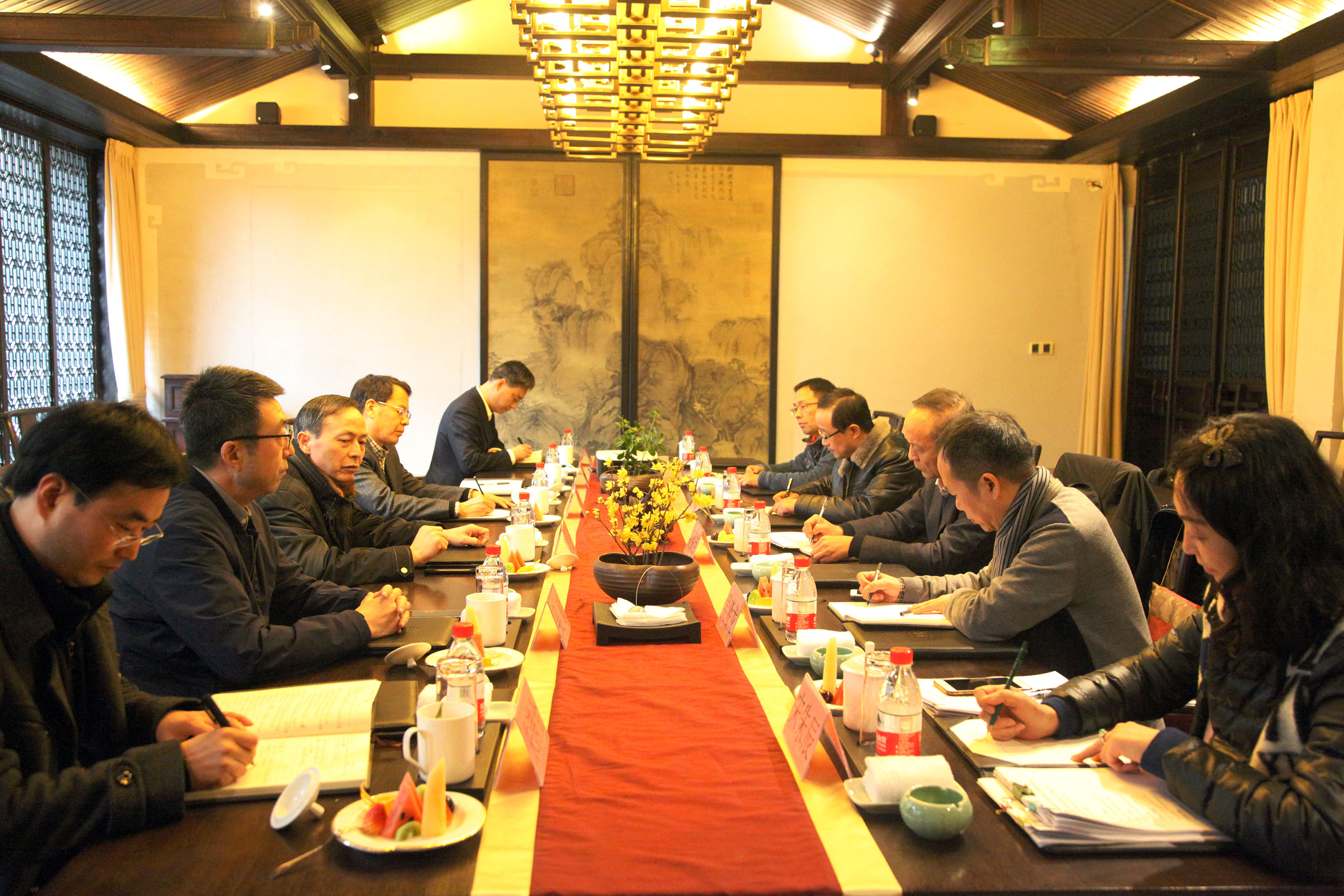 创新参股企业管理方式激活企业发展动力 ——集团公司党委书记总经理虞岳明一行赴汇孚集团调研