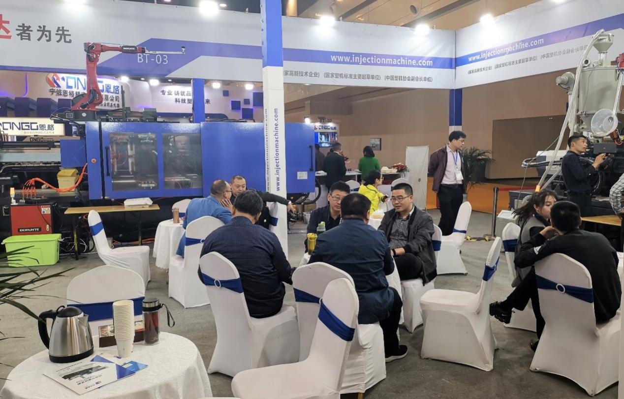 重振申达 扬帆起航 —— 申达机器携两款拳头产品全新亮相第九届中国（郑州）塑料产业博览会