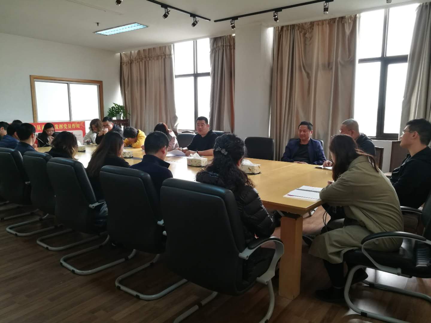 工艺品公司召开第125届广交会展前动员会