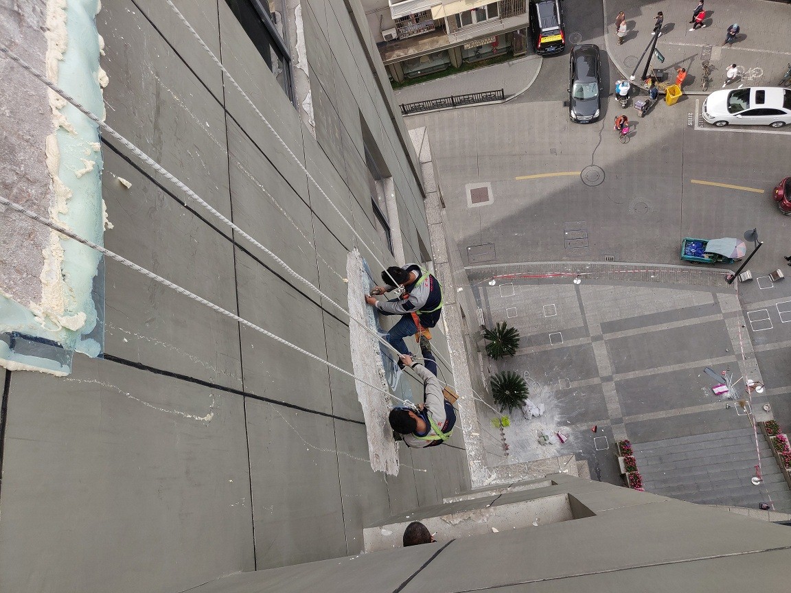 五一坚守岗位 诠释劳动之美