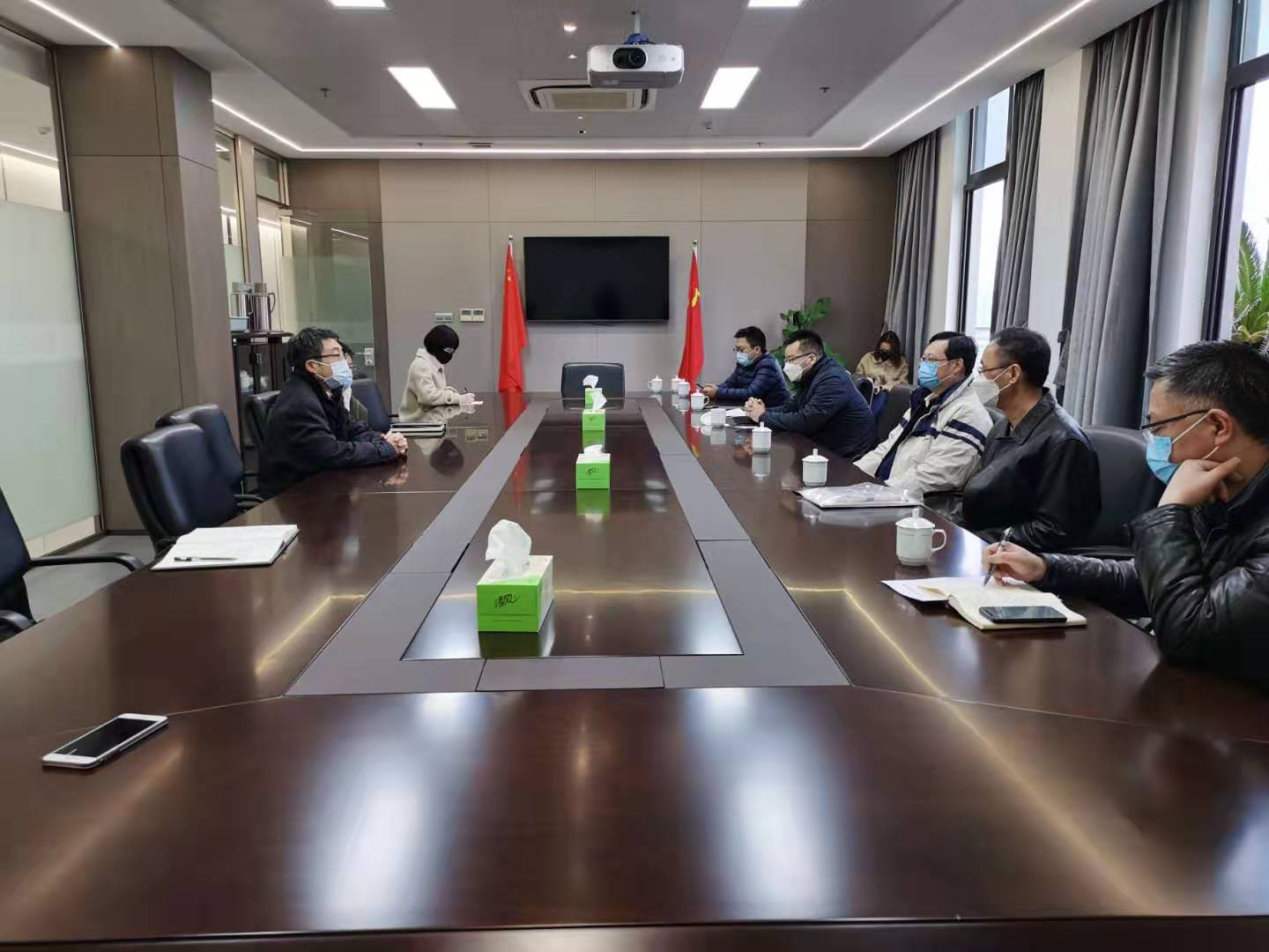 上城区区长金承涛一行走访二轻集团 开展“三服务”活动