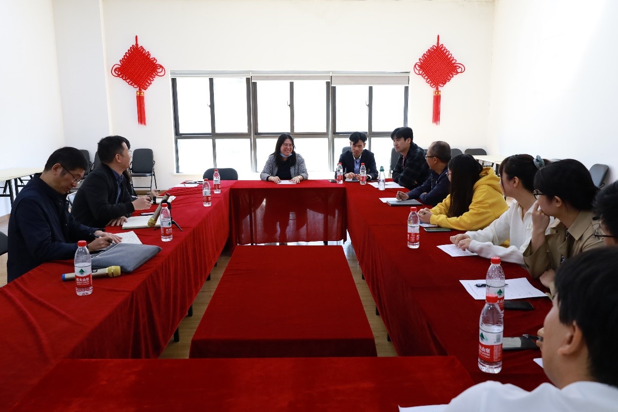 “两会一日”丨商业公司召开青年员工座谈会