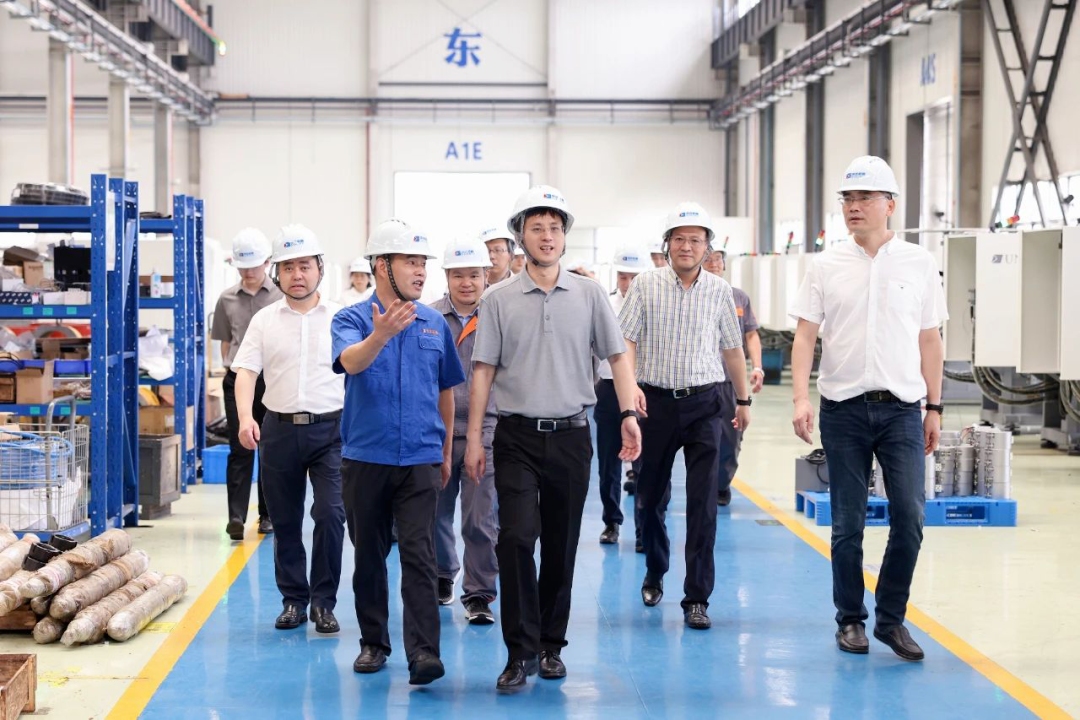 德清县委副书记、县长王波赴申达公司调研