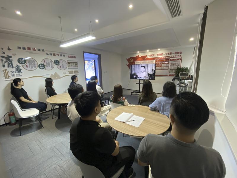 回溯百年辉煌  汲取奋进力量 建设租赁公司党支部开展“红色观影月”活动