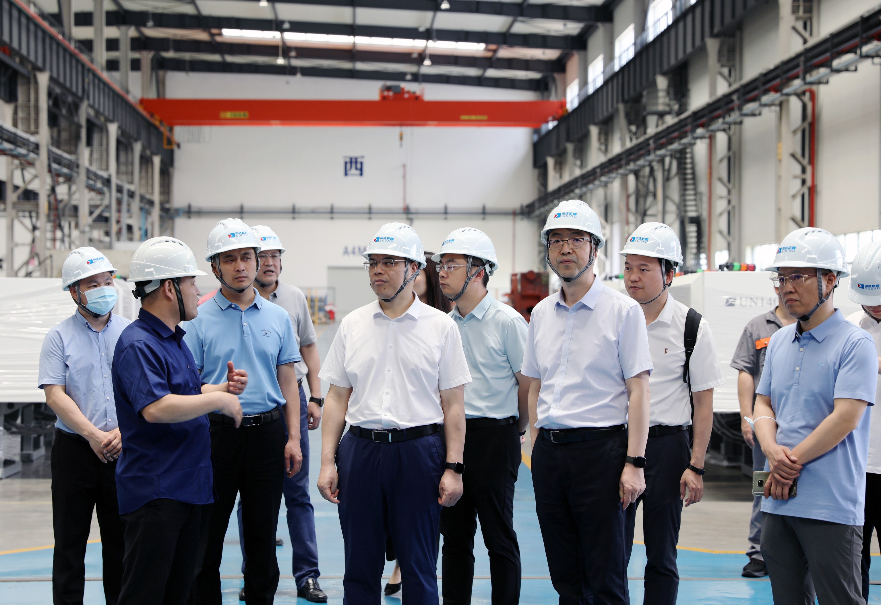 省经信厅党组成员、副厅长叶健松一行赴申达机器公司开展调研和“三服务”