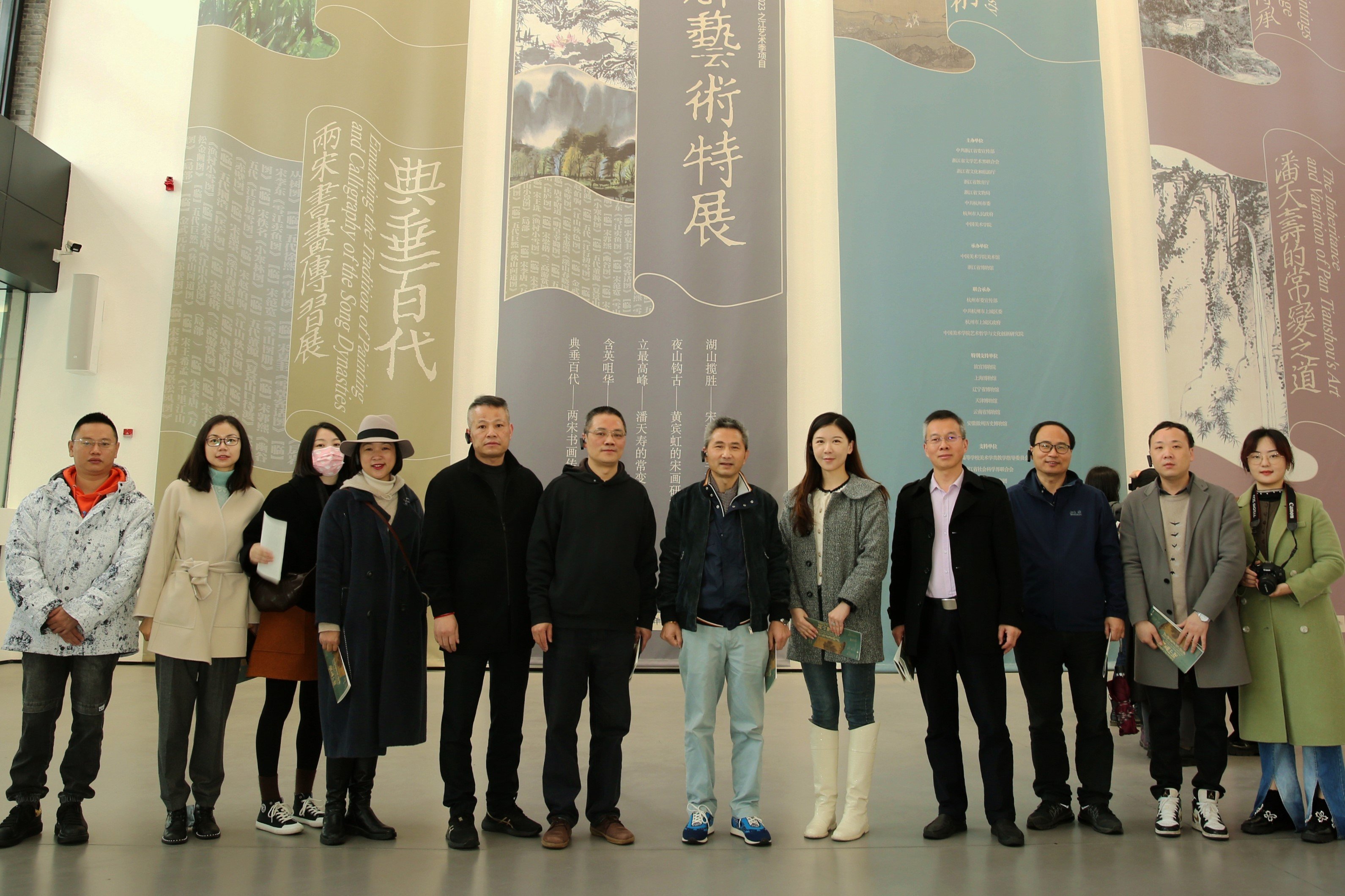 开云网页版组织工美文旅企业赴“宋韵今辉”艺术特展现场和德寿宫遗址博物馆考察调研