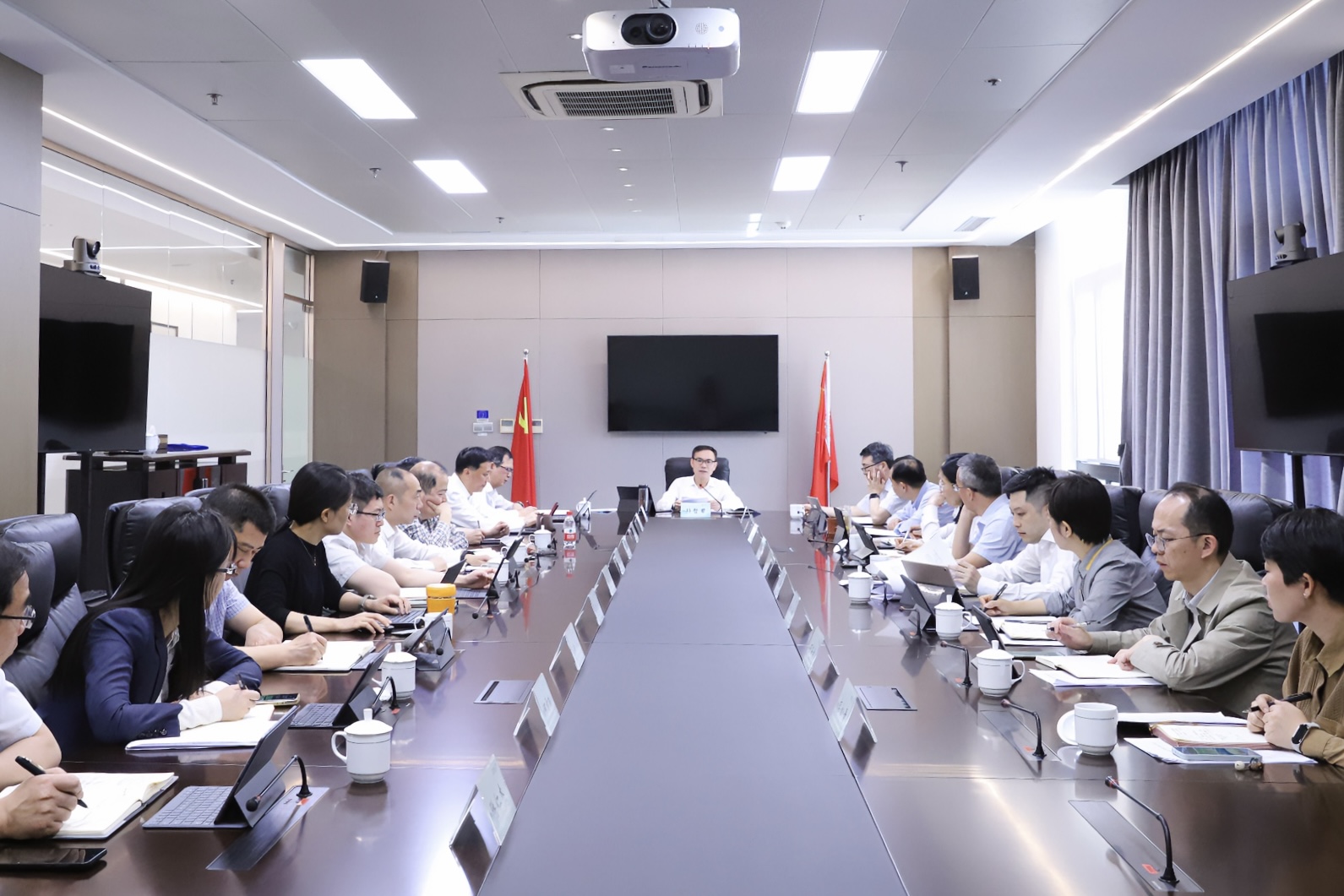 开云网页版传达学习习近平总书记有关加强文化遗产保护传承弘扬中华优秀传统文化的重要论述精神