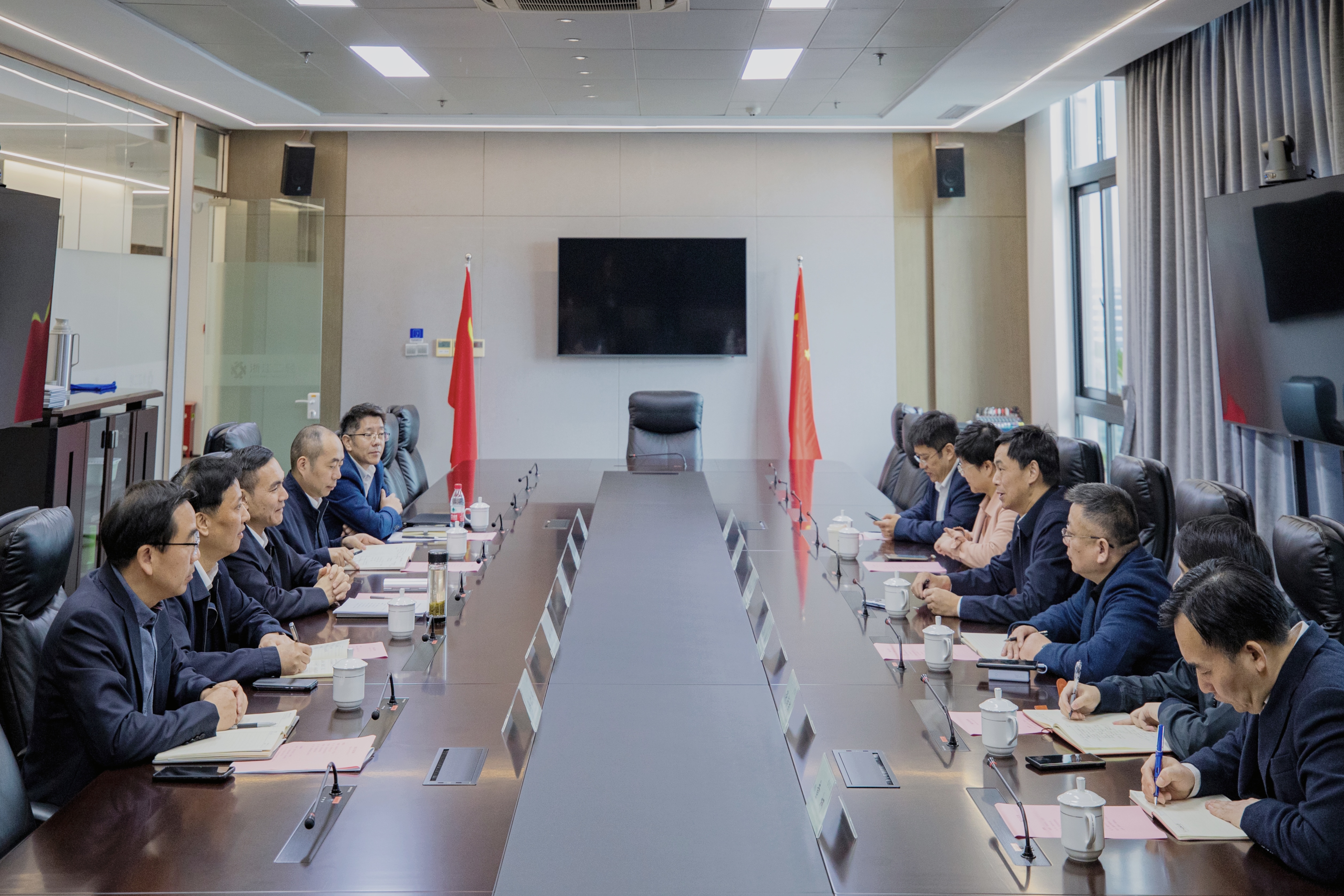 拱墅区政府敖煜新一行到访开云网页版
