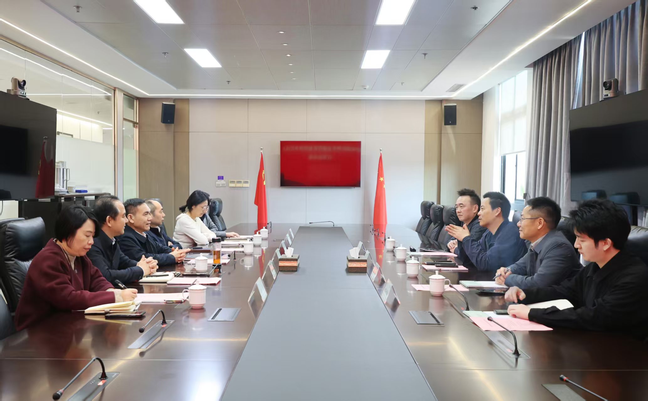 杭州金融投资集团党委书记、董事长沈立一行到访开云网页版