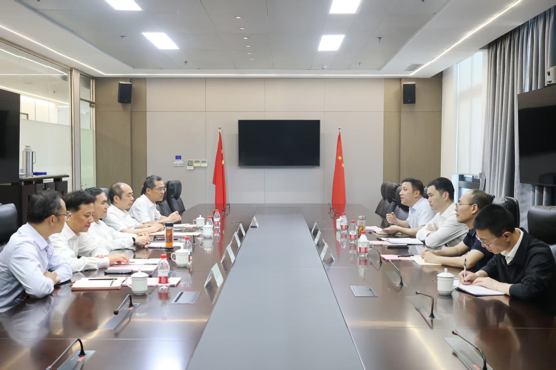 平阳县县长陈桂雷一行到访开云网页版
